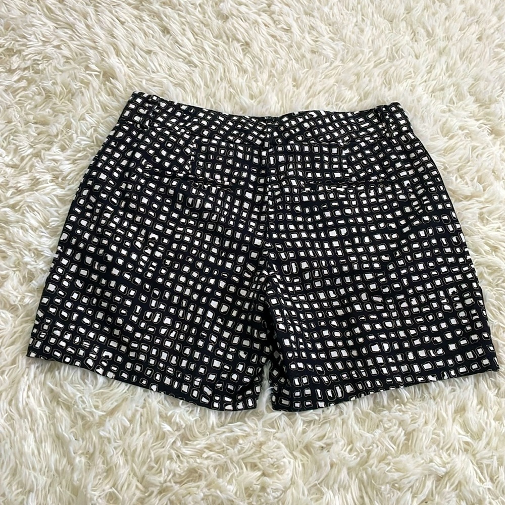 00 Ann Taylor Loft black white check print side pocket midi shorts cotton linen